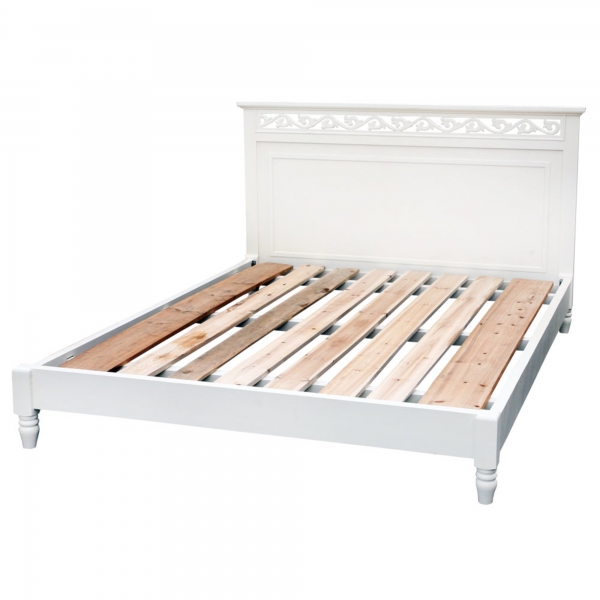 White Tulle Bed king size 