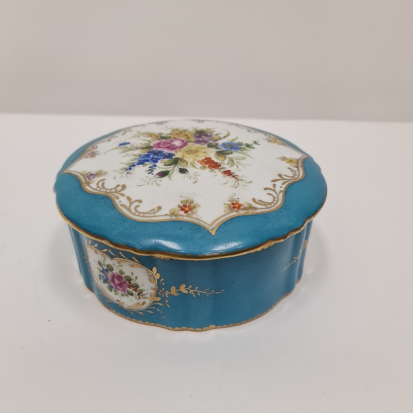 China Porcelain Blue Box and Cover with Painted Flowers