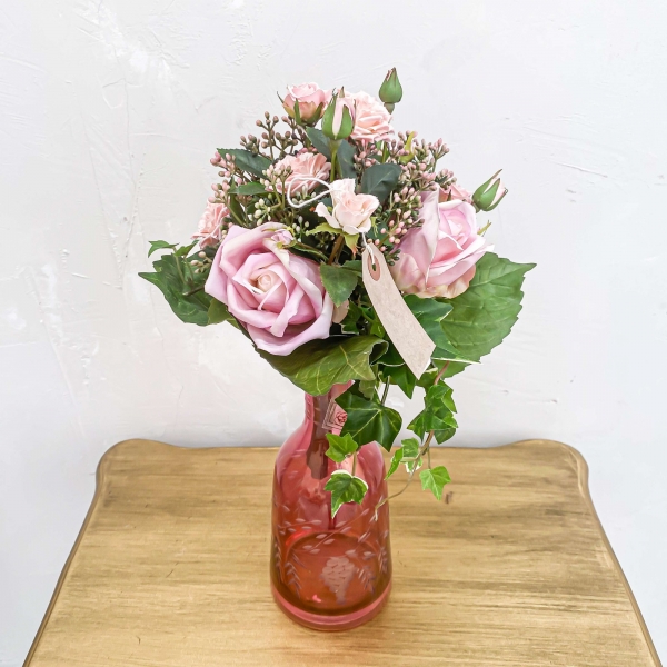 Artificial Flowers: Bouquet of Pink Roses