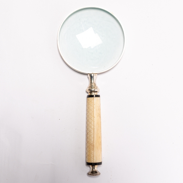 Magnifying Glass - Cream White