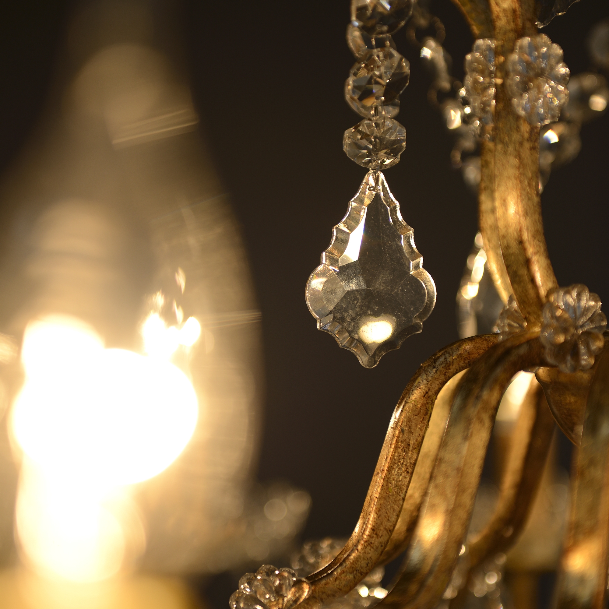 Vivianne 12 Light Chandelier - Gold