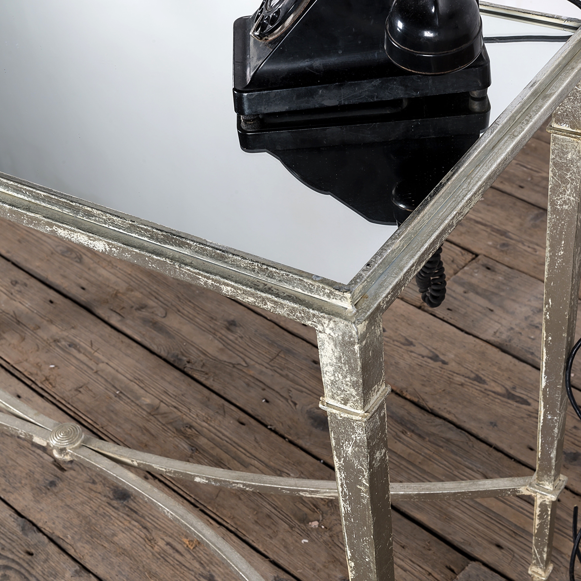 Gin Shu Metal Console Table - Silver Gilt Leaf