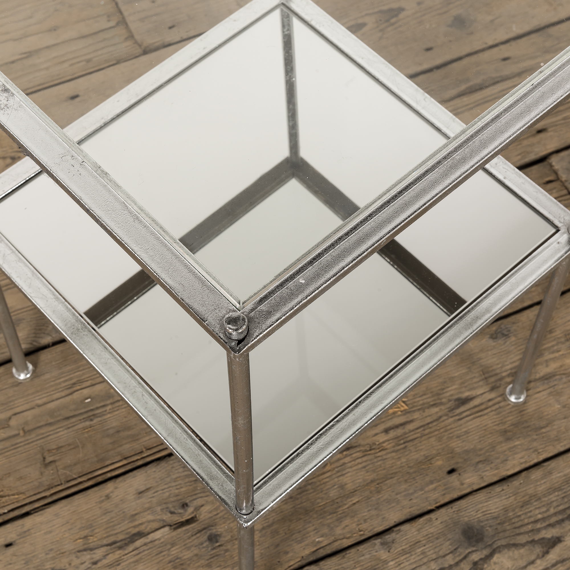 Gin Shu Metal Side Table - Silver Gilt Leaf