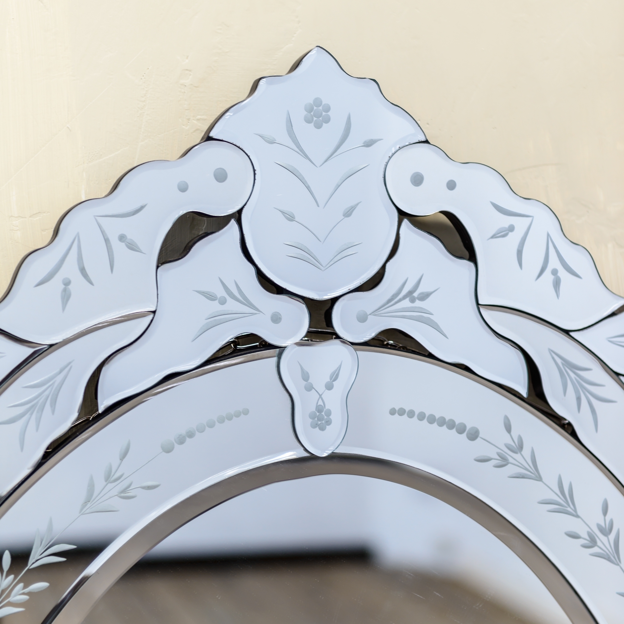Venetian Contemporary Oval Mirror with Floral Pattern Bezels